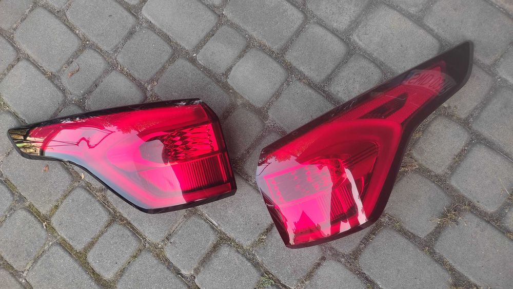 Lampy tył tylne Ford Escape II MK2 Kuga lewa prawa