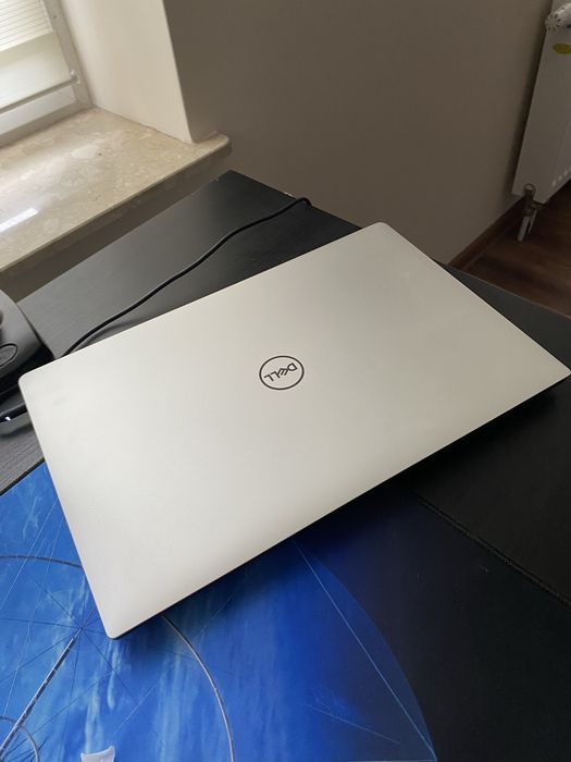 DELL XPS 15 7590 | 4k OLED | i7-9750H | 32GB RAM | 1TB SSD | GTX 1650 | Stan IDEALNY