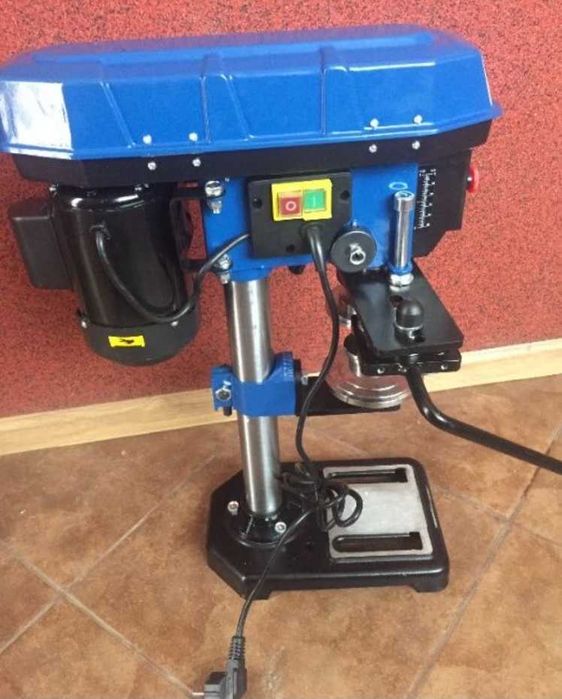 станок универсальный для закатки жестяных и пет банок