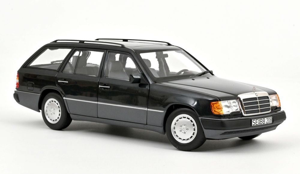 Norev  Mercedes 300D W124 T-model 1/18