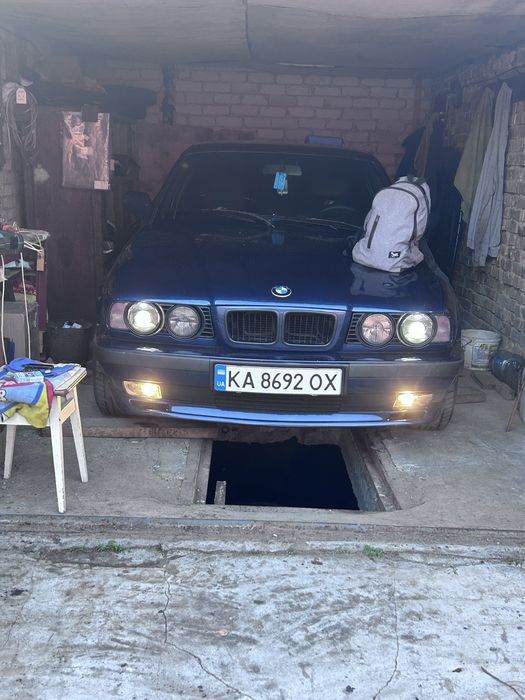 BMW 5 Series 1992 VIN WBAHB51070BD98803 фото оголошення 2 з 8