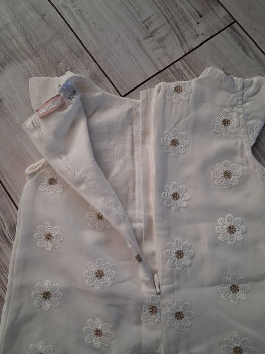 Nowa biała sukienka w kwiaty (rozmiar 62-68)