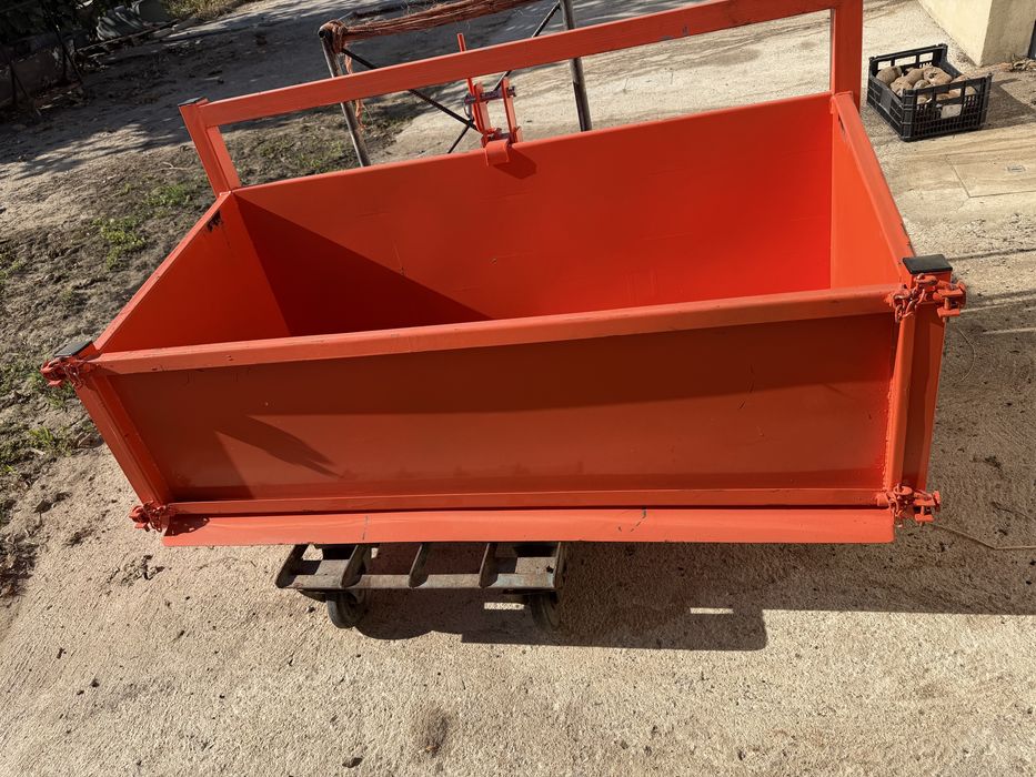 Caixa Agrícola para Trator Basculante – Nova - 1.40m