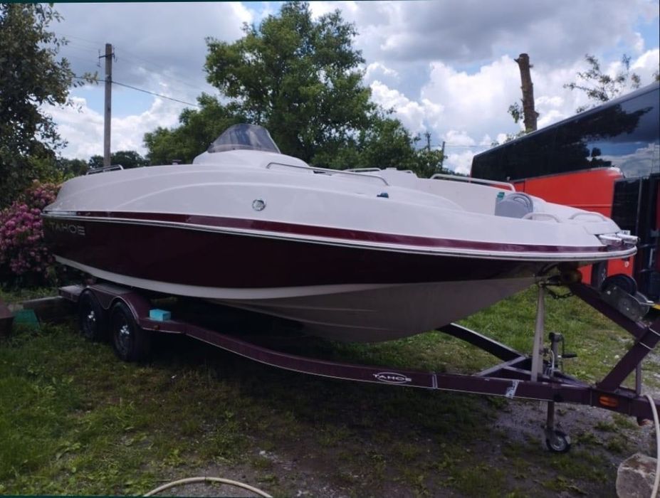 Катер Тахое Боурайдер 225