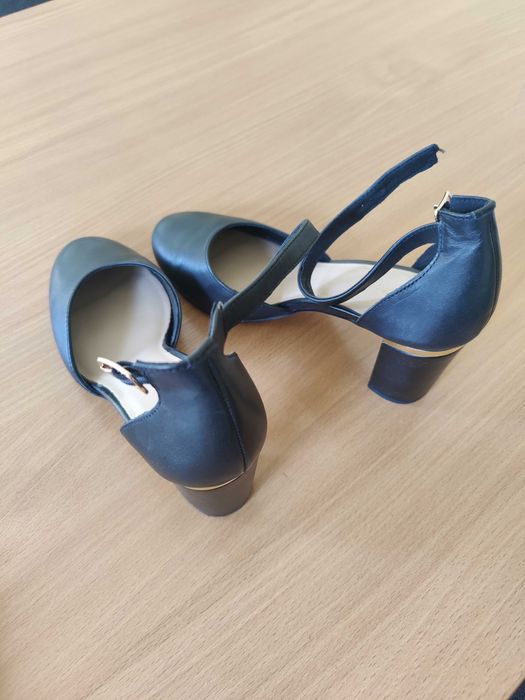 Lasocki buty na obcasie 39 czarne, półbuty damskie WYL3267-1Z