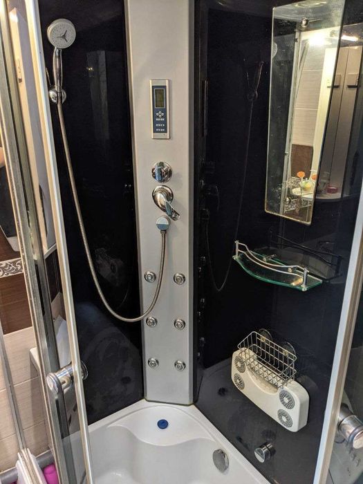 З комнатная квартира с ремонтом и мебелью