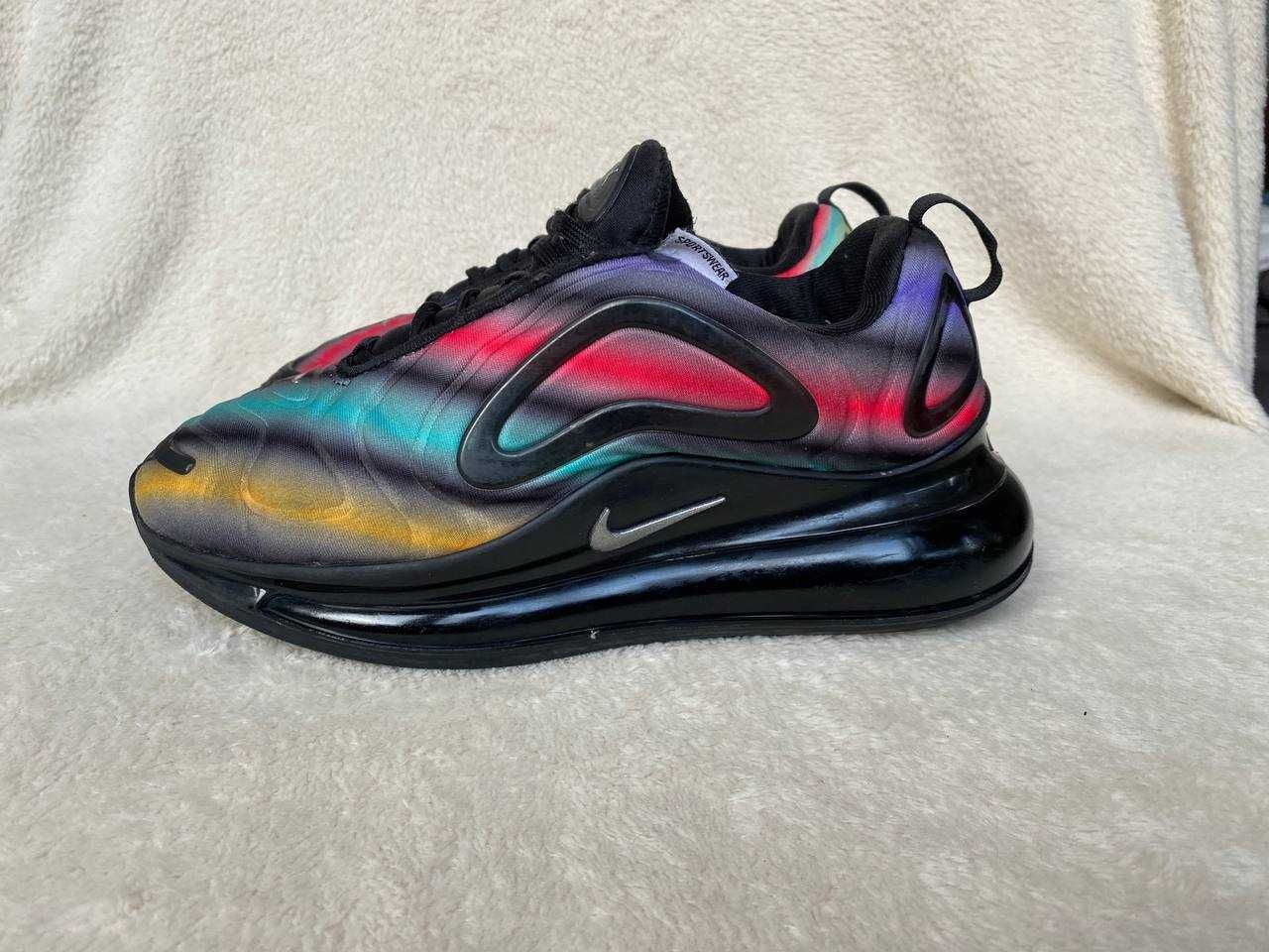 Nike store 720 36