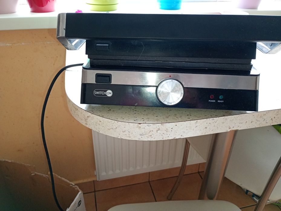 Kontakt gril elektryczny