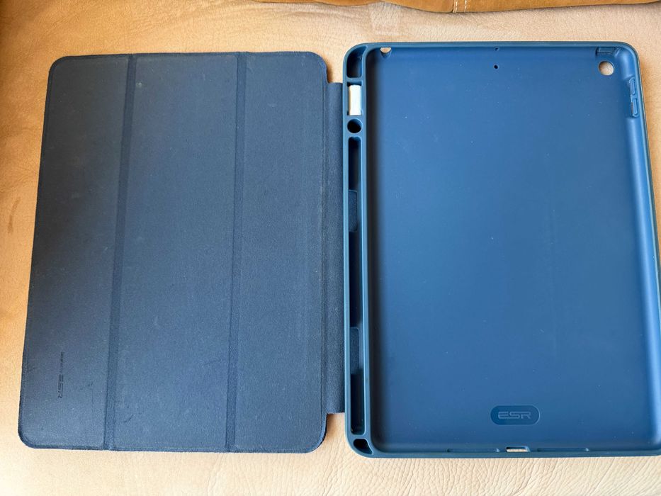 Ipad (8th Generation) WI-FI + Cellular 128 GB (cinzento sideral)