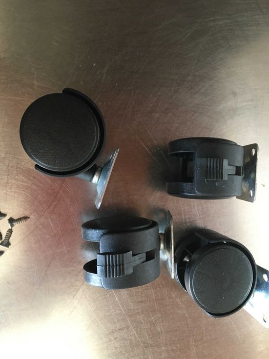 4 rodas pequenas para moveis, cadeiras, mochilas...etc