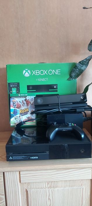 Konsola  Xbox One plus kinect