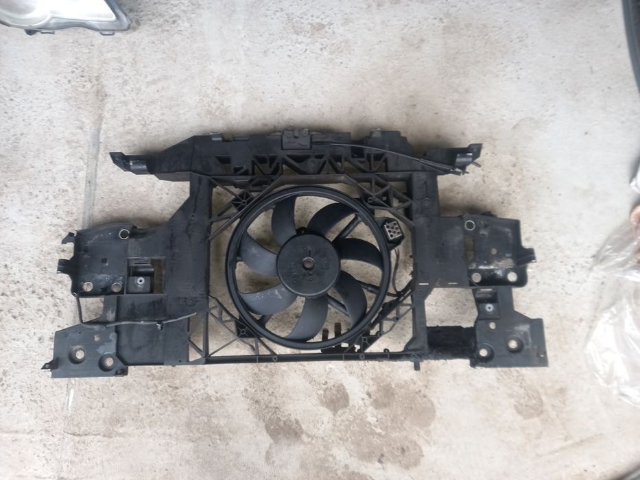 Телевізор (передня панель) Renault Grand Scenic 3 Scenic 3 як на фото