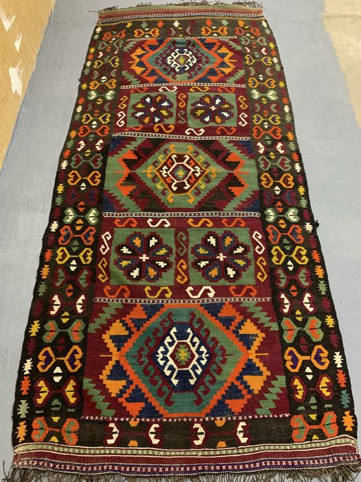 Старовиний шерстяний килим