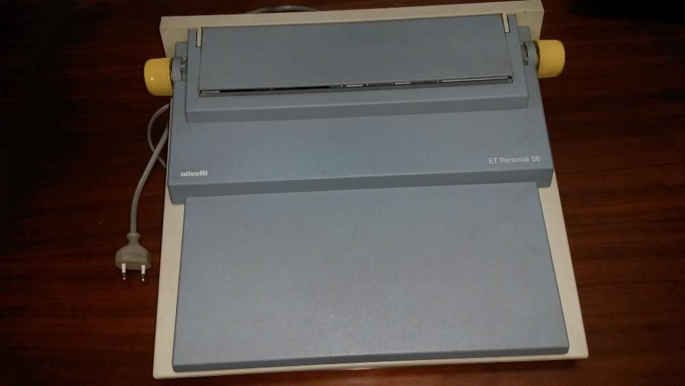 Máquina de Escrever Eléctrica Olivetti ET 56 By Design Ettore Sottsass