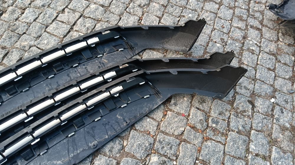 Avental lip parachoques Volvo xc40 de 2018