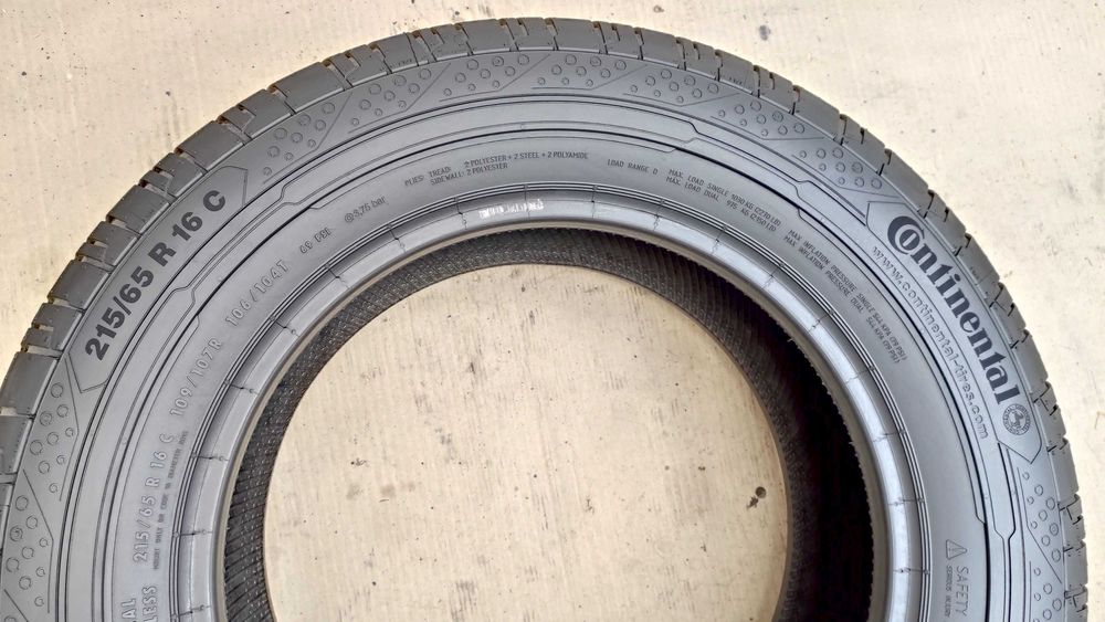 шини  215/65R16C Continental Contact-200. нові.с
