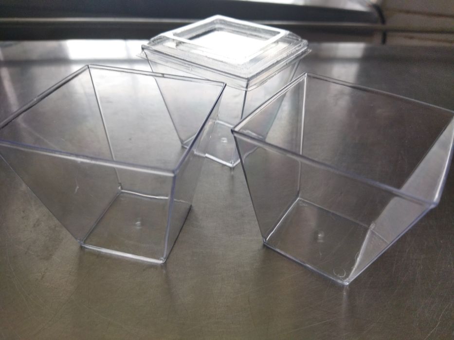 Десертна креманка "Піраміда 200мл з кришкою" Стаканчик для десертів.в