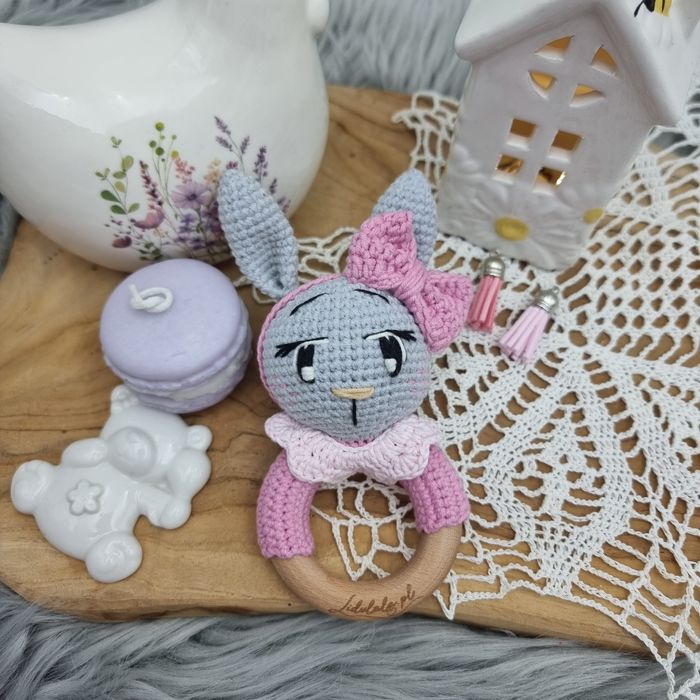 Grzechotka pamiątkowa króliczek dla dziewczynki