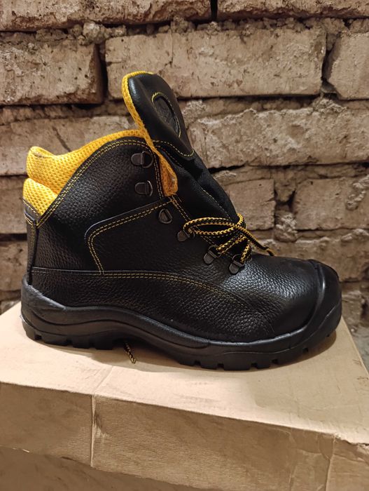Buty robocze.  męskie