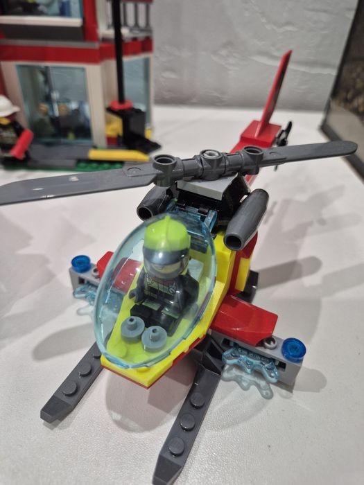 Lego remiza strażacka nr 60320 wiek 6+