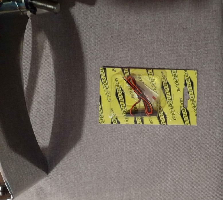Suporte para matrícula de mota