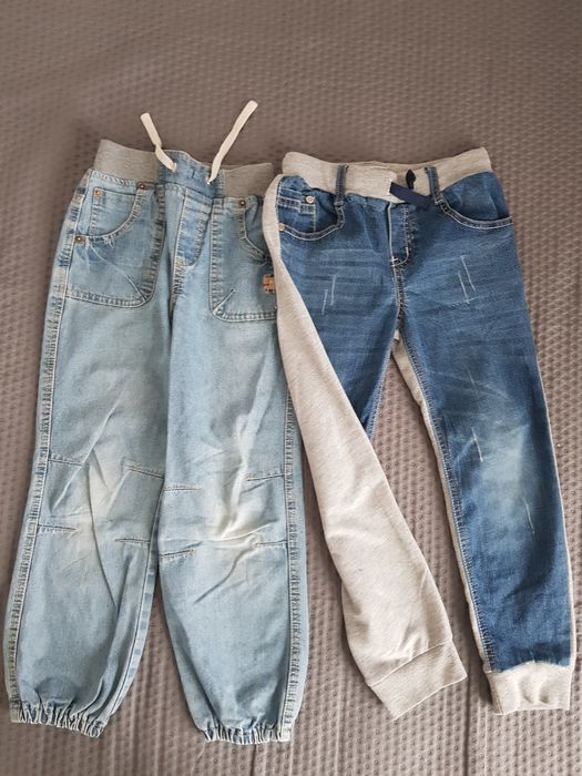Dwie pary spodni 116 chłopięce jeansy dresowe joggery
