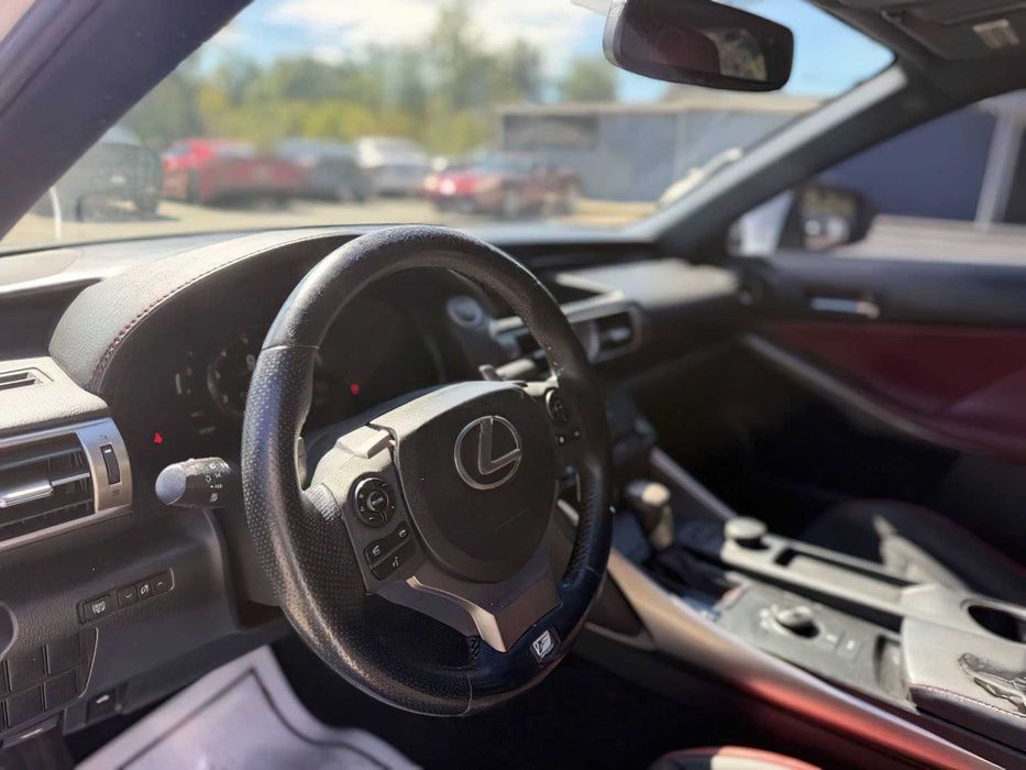 Lexus IS 250 Crafted Line      2015