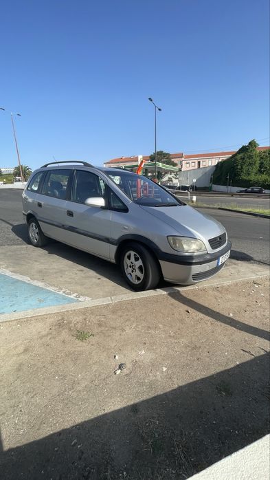 Vendo Opel  zafira Comfort diesel