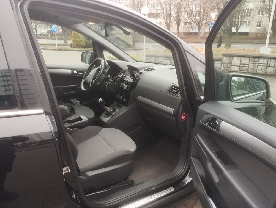 Продам автомобіль Opel zafira