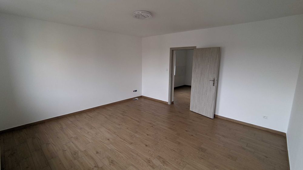 Kawalerka na parterze w centrum Wyrzyska — 1300 zł, bez czynszu administracyjnego