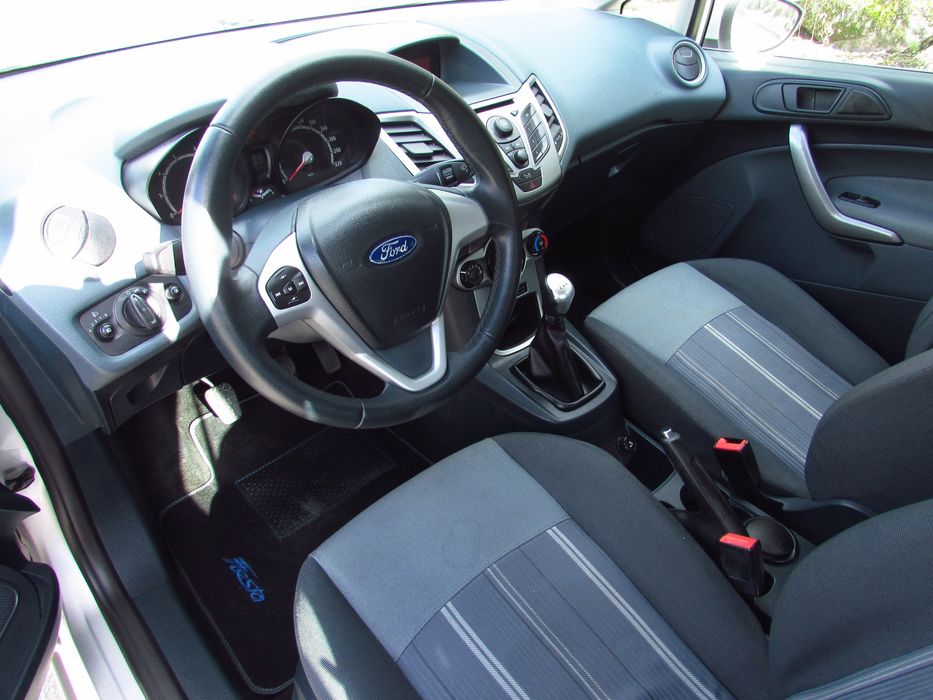 Ford Fiesta 1.25 como novo