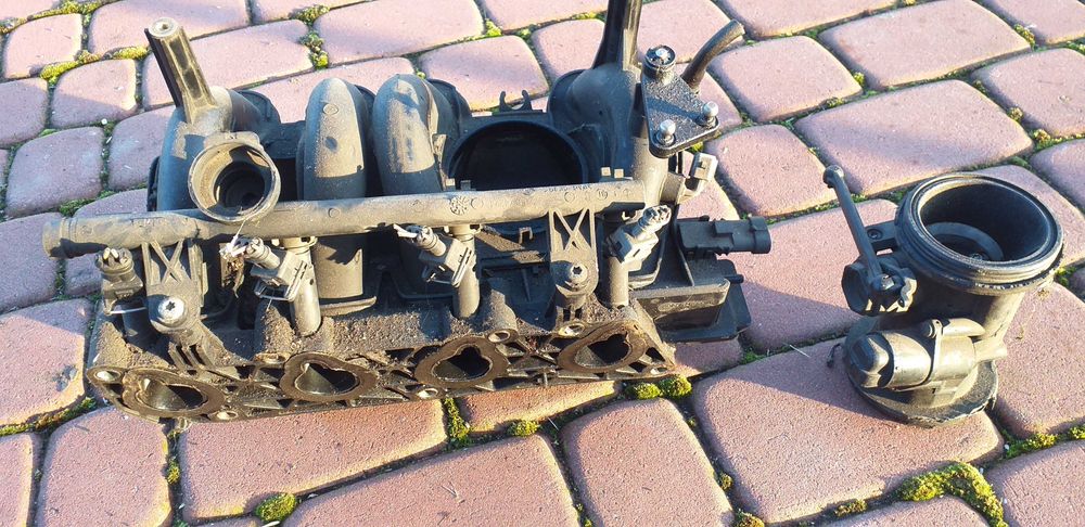 Renault 1,4 i 1,2 kolektor wtryski i przepustnica za darmo