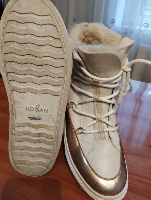 Черевики . Жіночі.Осінь -зима. Оригінал. Італія. Hogan. 37 розмір .