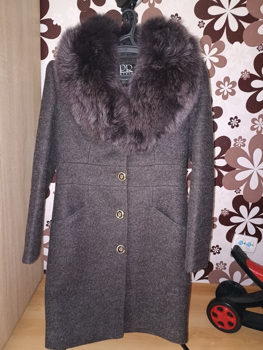 Пальто зимове з натур.хутром