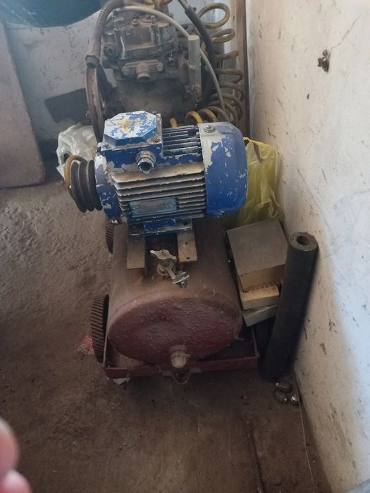 Компресор б/у сомодельный