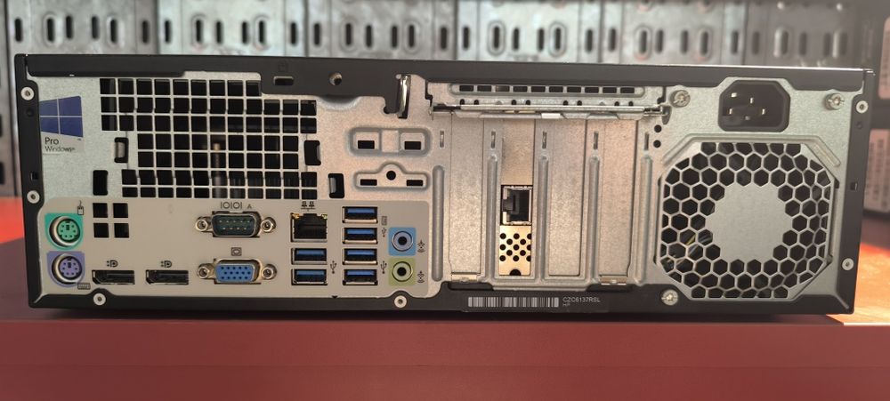 Computador de secretária HP EliteDesk 800 G2 Small Form Factor.

Proce