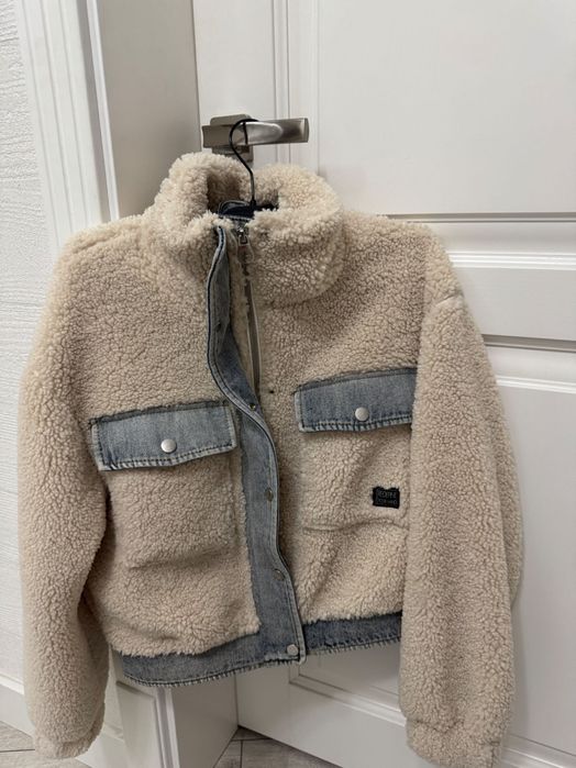 Продам куртку Bershka