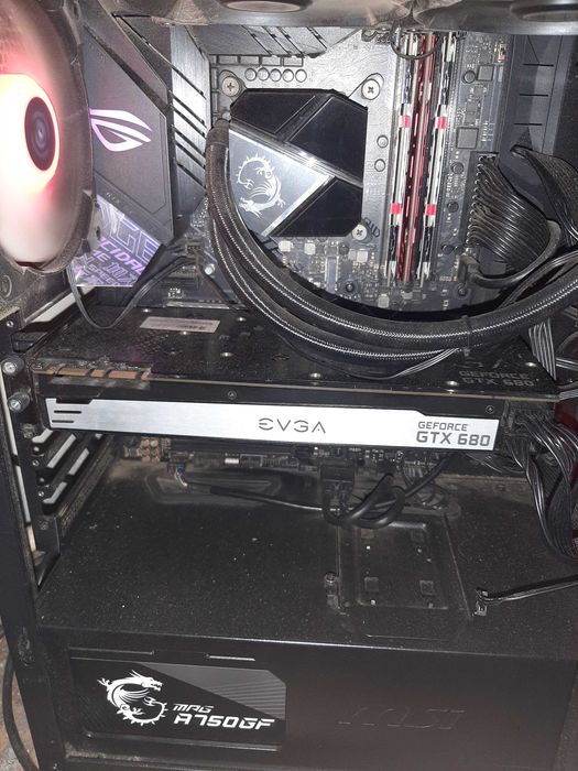 Rog Strix Z390-F-Gaming+Intel Core i9 9900 3.10 ghz