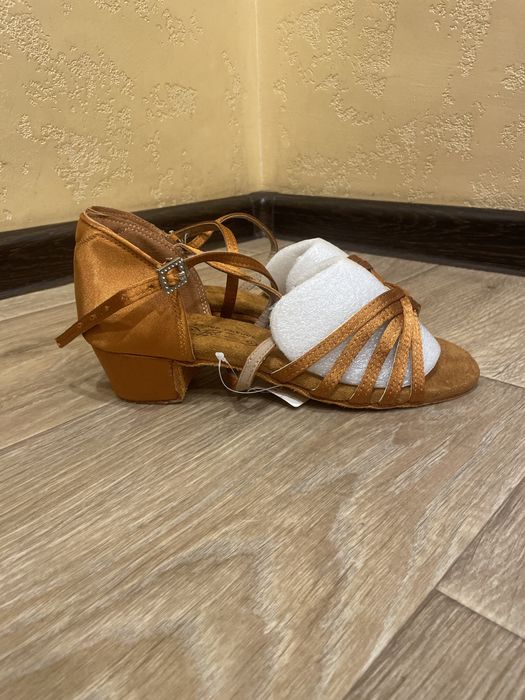 Туфлі бальні, блок каблук, 36р