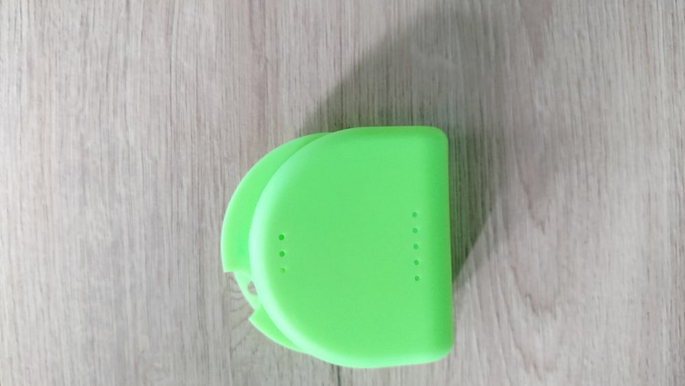 Pojemnik pudełko dzieci  aparat ortodontyczny