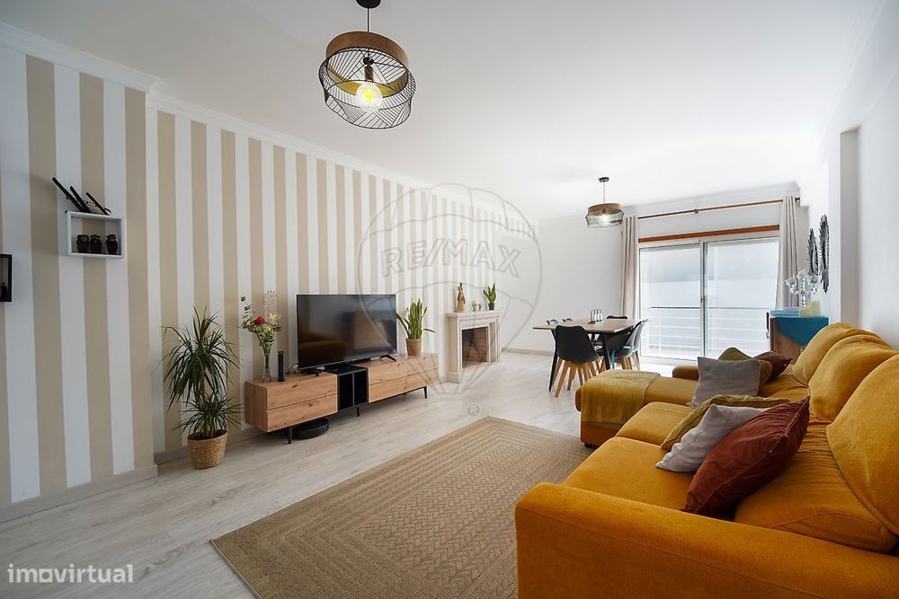 Apartamento T4 para arrendamento