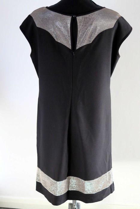 Śliczna sukienka wieczorowa, mała czarna, rozmiar 46