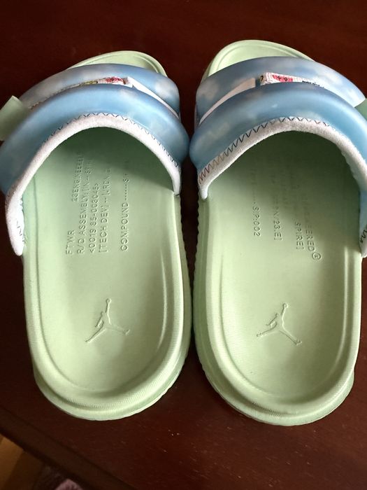 Тапочки Air Jordan Super Play J Balvin