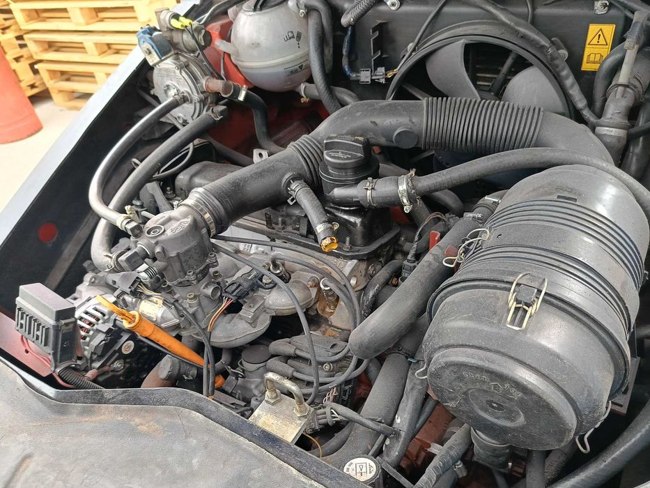 Продам погрузчик Linde H20T 2007