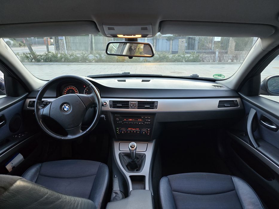 BMW 318i E90 ,2006r,bezwypadkowy,pół skóry,serwisowany,wyposażony,2xkl