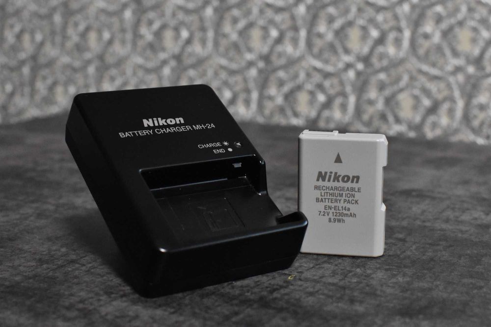 Фотоапарат Nikon d5600 з Nikon 18-55mm f/3.5-5.6 G AF-P DX