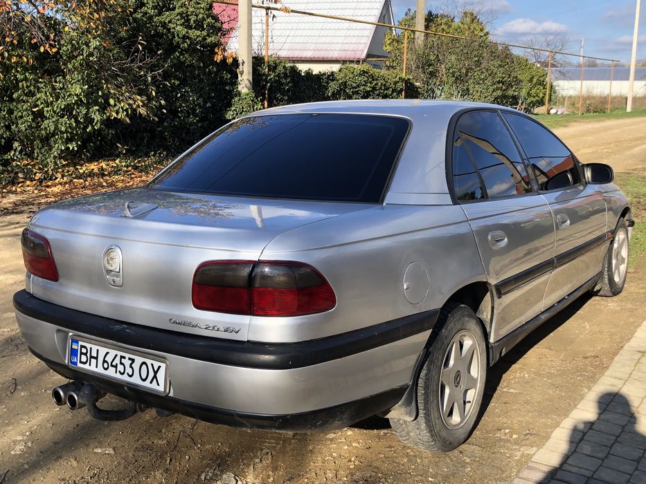 Opel Omega 2.0 бенз.1997г