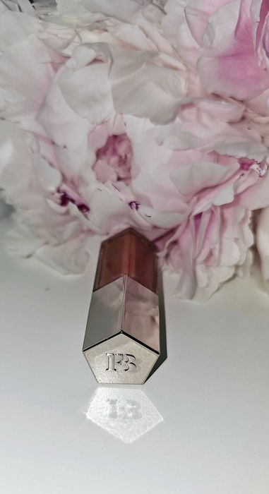 Błyszczyk do ust Fenty Beauty Fussy
