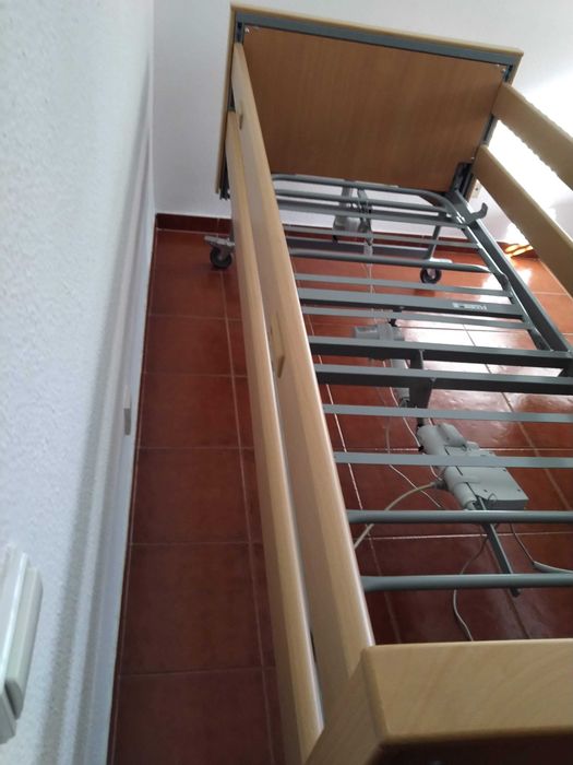 Cama Articulada Elétrica Invacare Medley Ergo