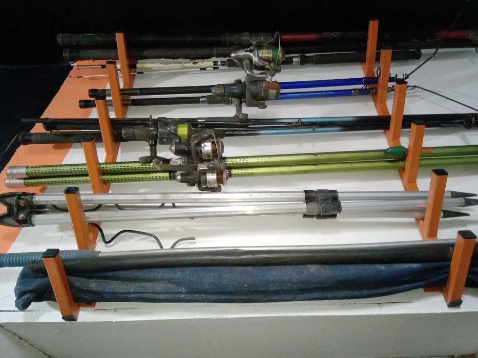 Подставка для удилищ, спиннингов, хранение на стене